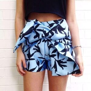 C/MEO Collective blue floral print bow tie short